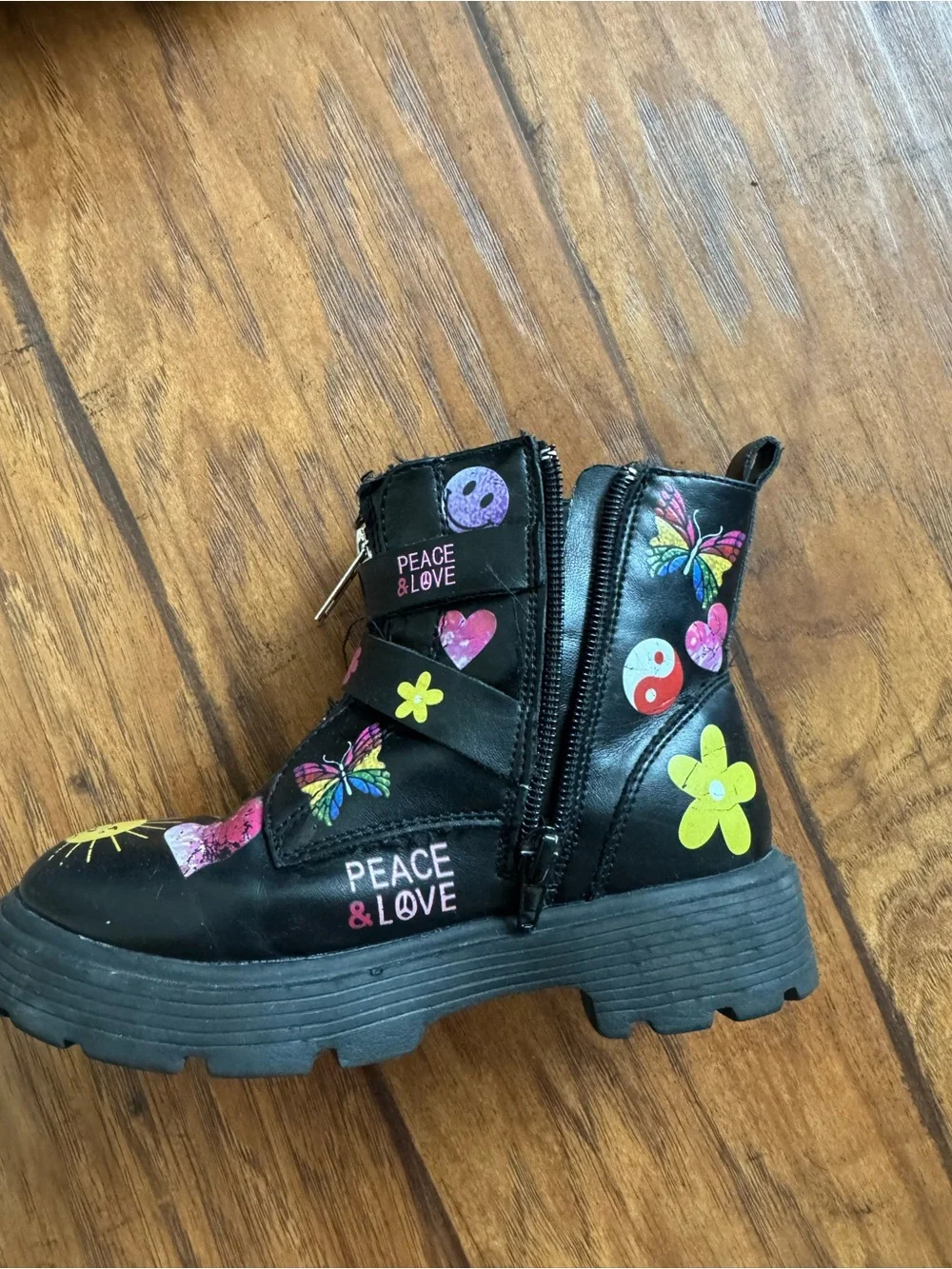 Steve Madden Girls Peace & Love Combat Boots – Size 12 Toddler